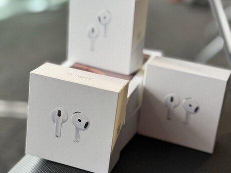 Apple AirPods 4