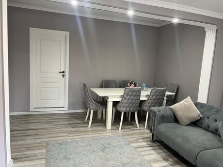 2 rooms · 80 m²