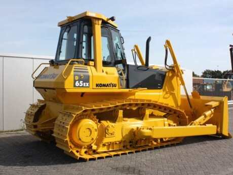 Buldozer "KOMATSU D65EX-16"