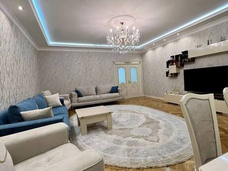 4 rooms · 180 m² · floor 9/21, Main MTK