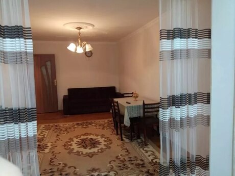 2-otaqlı mənzil kirayə verilir, Gəncə ş., 50 m²