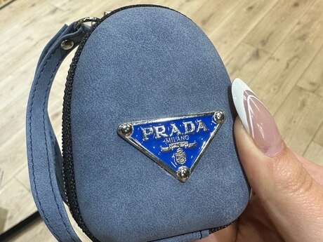 AirPods üçün keys "Göy Prada" AirPods üçün keys "Göy Prada"