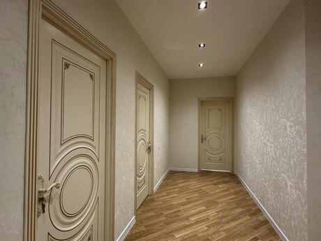 Bakıxanovda 4 otaqlı yeni tikili mənzil satılır, 140 m², 250 000 AZN, şəkil 5 / 12