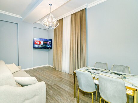 2-otaqlı yeni tikili kirayə verilir, 28 May m., 100 m² 2-otaqlı yeni tikili kirayə verilir, 28 May m., 100 m²