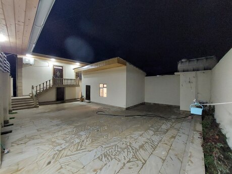 4 otaq · 300 m²