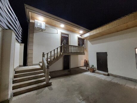Hövsanda 4 otaqlı həyət evi satılır, 300 m², 85 000 AZN, şəkil 2 / 12