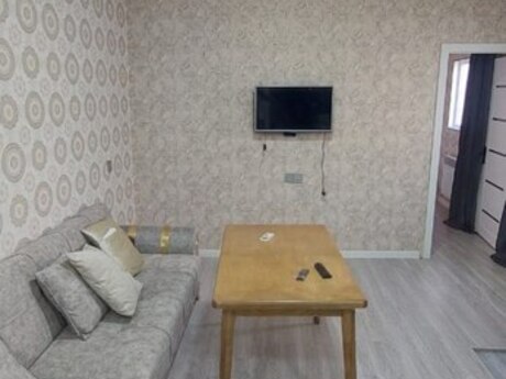 Səbaildə 2 otaqlı həyət evi satılır, 60 m², 65 000 AZN, şəkil 2 / 10