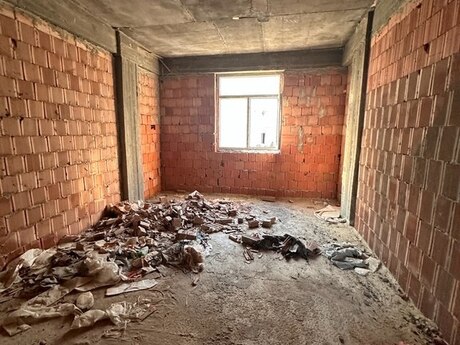 Qurtuluş 93 kompleksində 2 otaqlı yeni tikili mənzil satılır, 83 m², 77 500 AZN, şəkil 5 / 7