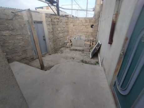 Koroğluda 1 otaqlı həyət evi kirayə verilir, 50 m², 80 AZN/ay, şəkil 2 / 3