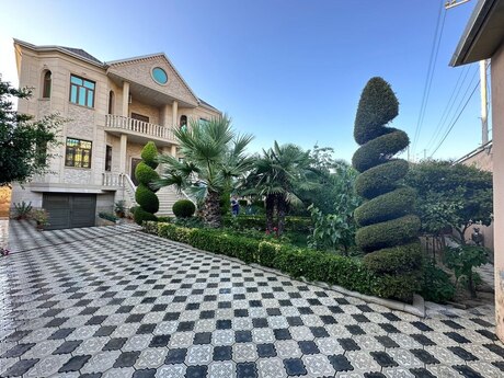 9 otaq · 400 m² · 1/1 mərtəbə, Bakıxanov