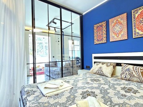 1-otaqlı mənzil kirayə verilir, İçərişəhər m., 42 m² 1-otaqlı mənzil kirayə verilir, İçərişəhər m., 42 m²