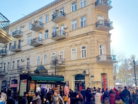 Sahildə 3 otaqlı köhnə tikili mənzil kirayə verilir, 120 m², 999 AZN/ay, şəkil 4 / 12