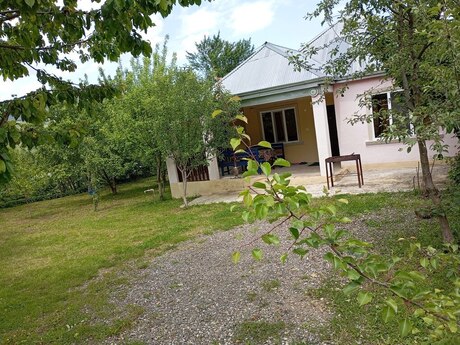 Bağ evi kirayə verilir, Quba r.