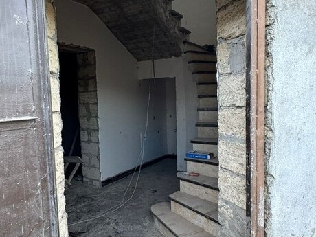 Müşfiqabadda 7 otaqlı həyət evi satılır, 240 m², 90 000 AZN, şəkil 4 / 12