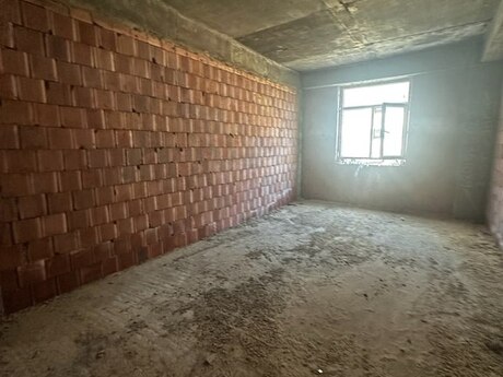 Qurtuluş 93 kompleksində 1 otaqlı yeni tikili mənzil satılır, 57 m², 67 000 AZN, şəkil 3 / 6