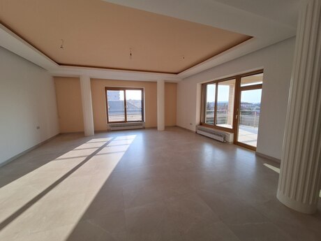 Badamdarda 8 otaqlı həyət evi satılır, 700 m², 3 600 000 AZN, şəkil 3 / 12
