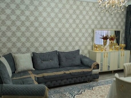 4 otaq · 130 m² · 1/1 mərtəbə, Saray