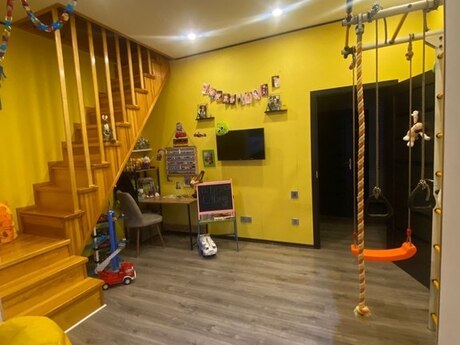 Qurtuluş 93 kompleksində 4 otaqlı yeni tikili mənzil satılır, 135 m², 105 000 AZN, şəkil 5 / 12