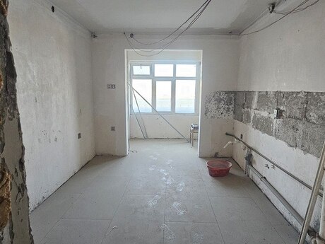 Binəqədidə 6 otaqlı köhnə tikili mənzil satılır, 122 m², 200 000 AZN, şəkil 5 / 12