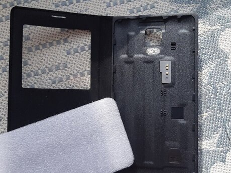 "Samsung Galaxy Note 4" arxalığı
