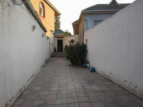 Həyət evi, Oktay Vəliyev küç. Həyət evi, Oktay Vəliyev küç.