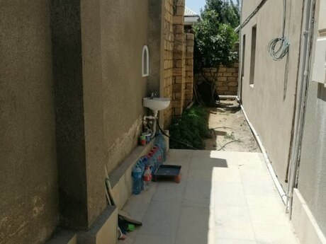Sarayda 7 otaqlı həyət evi satılır, 240 m², 147 000 AZN, şəkil 2 / 12