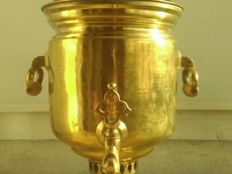 Qədimi samovar "Bataşeva"