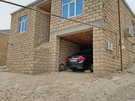 3 otaq · 90 m²