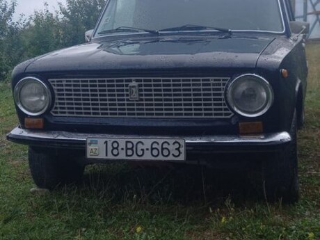LADA (VAZ) 21013, 1987 il