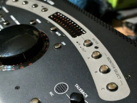 Мониторный контроллер "Behringer Control2USB"