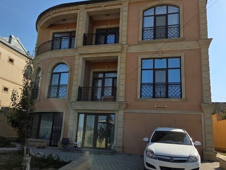 8 rooms · 360 m² · floor 1/1, Saray