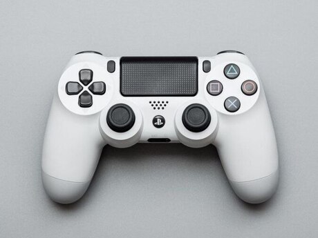 PlayStation 4 pultu "Dualsense 4"