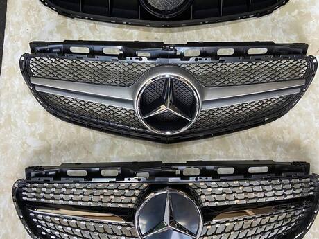 "Mercedes" radiator barmaqlığı