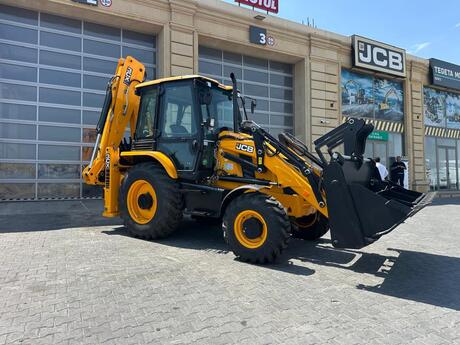 JCB3CX PLUS, 2025 il