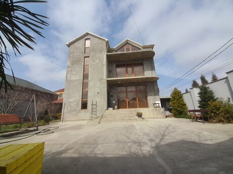 6 otaq · 320 m² · 1/1 mərtəbə, Yeni Ramana