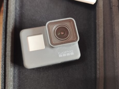 GoPro Hero 5 4K + Grip GoPro Hero 5 4K + Grip