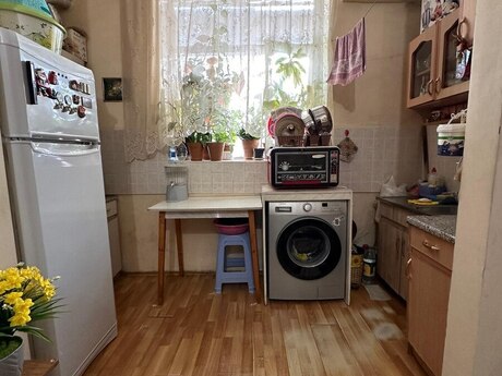 2 otaq · 52 m² · 1/9 mərtəbə, Günəşli