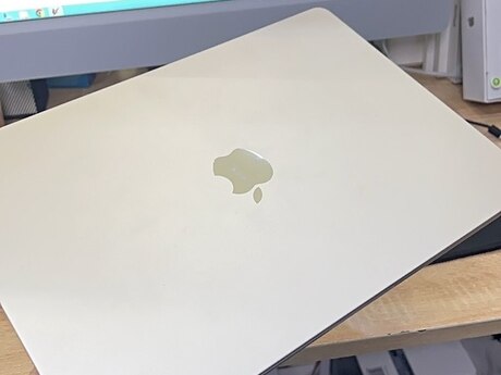 Apple MacBook Air 15 inch M2 8/256GB Starlight Apple MacBook Air 15 inch M2 8/256GB Starlight