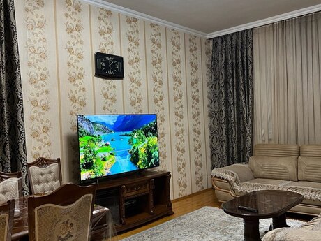 6 otaq · 194 m² · 1/1 mərtəbə, Babək prospekti