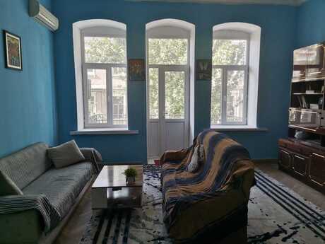 3-otaqlı mənzil kirayə verilir, 28 May m., 120 m²