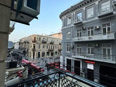 3-otaqlı yeni tikili kirayə verilir, Xətai r., 100 m²