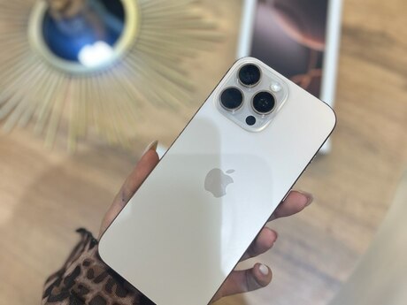 Apple iPhone 16 Pro Max Desert Titanium 256GB/8GB