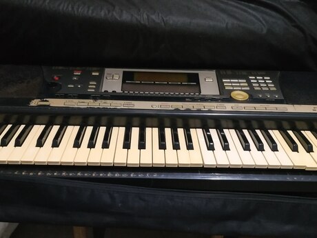 Sintezator "Yamaha PSR-640" Sintezator "Yamaha PSR-640"