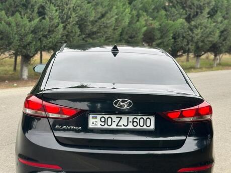 "Hyundai Elantra, 2016 il" icarəsi "Hyundai Elantra, 2016 il" icarəsi