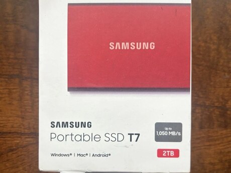 Samsung T7 2TB Red Samsung T7 2TB Red