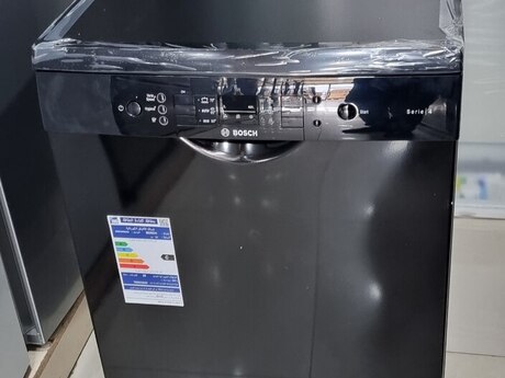 Qabyuyan "Bosch SMS46NB20V"