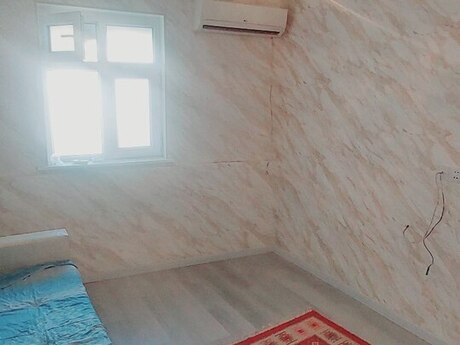 Səbaildə 2 otaqlı həyət evi satılır, 65 m², 62 000 AZN, şəkil 2 / 12
