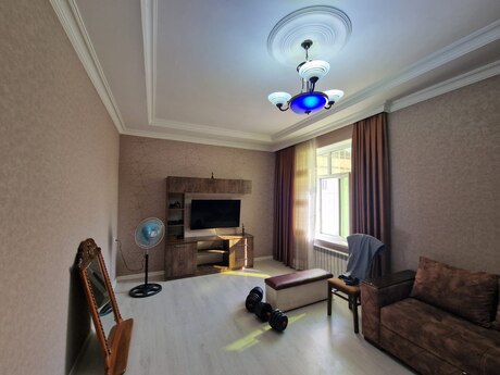 Zabratda 5 otaqlı həyət evi satılır, 240 m², 130 000 AZN, şəkil 2 / 12