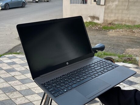 HP 250 15.6 inch G9 