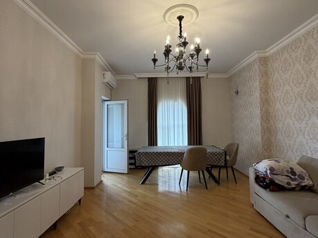 Bakıxanovda 4 otaqlı yeni tikili mənzil satılır, 140 m², 205 000 AZN, şəkil 2 / 12